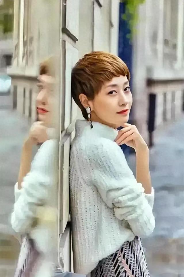 马伊琍一句话戳中无数人：看清你狼狈不堪还愿陪伴	，才是真爱