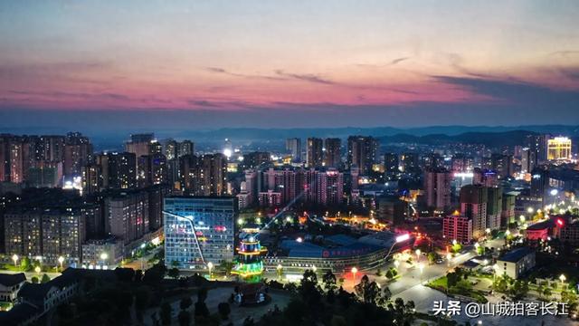 四川东部人口大县，坐拥仅次成都平原平坝，网友称它“哇哇叫县”