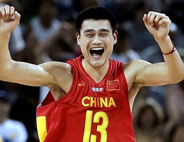毁了王治郅	，逼姚明退役，他凭一己之力让中国篮球倒退了二十年！
