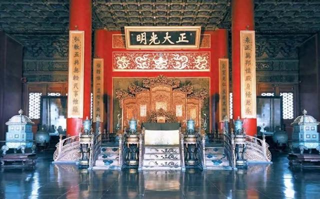 冬至惊现故宫"金龙现世"！百年奇观暗藏，A股红周一要来了？