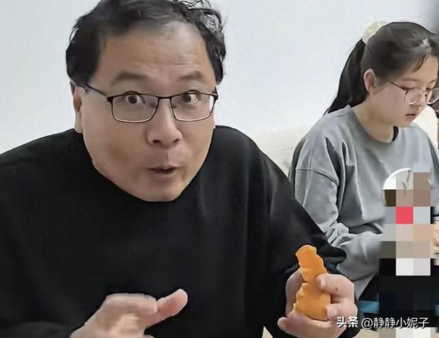 都是网红：为何王老师一直升职？小贾老师却丢了工作， 差距在哪？