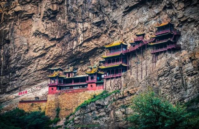 亚洲人气景点榜单出炉→ 悬空寺跻身TOP100