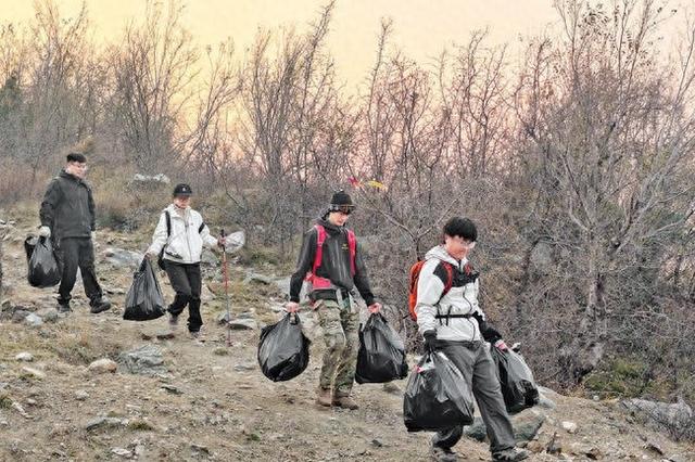 文明登山应成户外“标配”