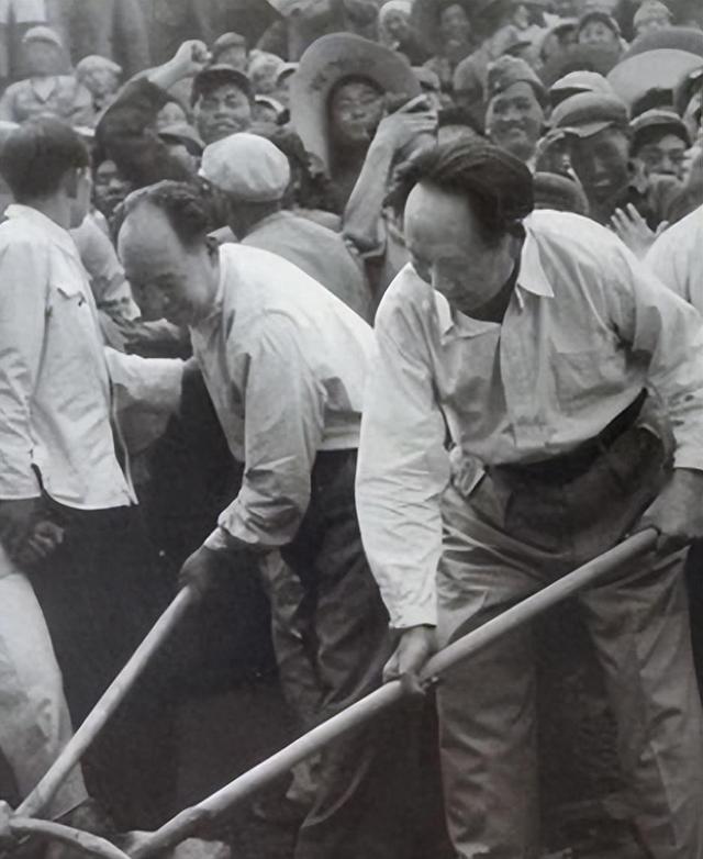 20年间，毛主席6次拒绝他来北京，72年见面后埋怨：怎么才来看我