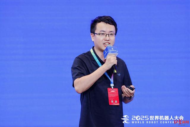 星动纪元陈建宇：明年机器人在一些场景干活效率能达到人类9成