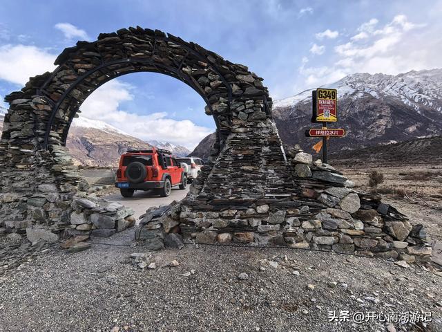 喀什经317到成都，边坝-洛隆，看祥格拉冰川，登顶观三色湖