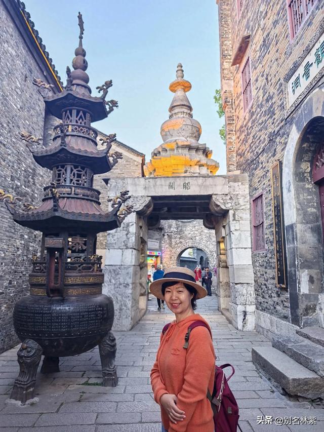 离开扬州在东站发生一件有惊无险的事，到镇江住青旅，游览西津渡