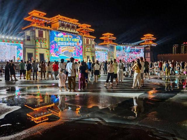 云梦：楚风电音泼水狂欢 解锁今夏新文旅体验