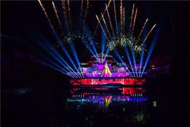 走在前 挑大梁·文化“两创”担使命丨矿坑上的文化奇迹