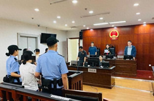 家长学生需警惕——遇到“高校人员”称可办理集体户口、提升学历，不可轻信！