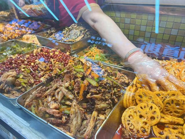 道里菜市场：美食一网打尽