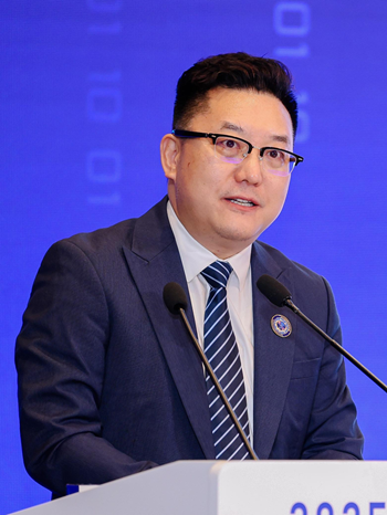 新加坡亚洲数字经济科学院院长：乌镇峰会彰显中国在数字治理领域的责任与担当