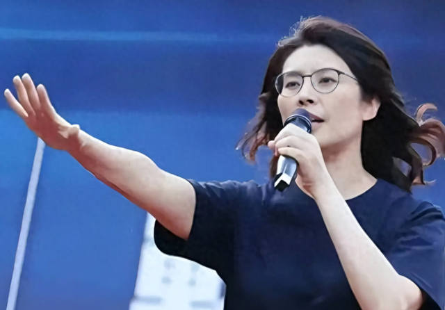 支持率领跑，郑丽文承诺，当选就“下架赖清德”，洪秀柱一锤定音