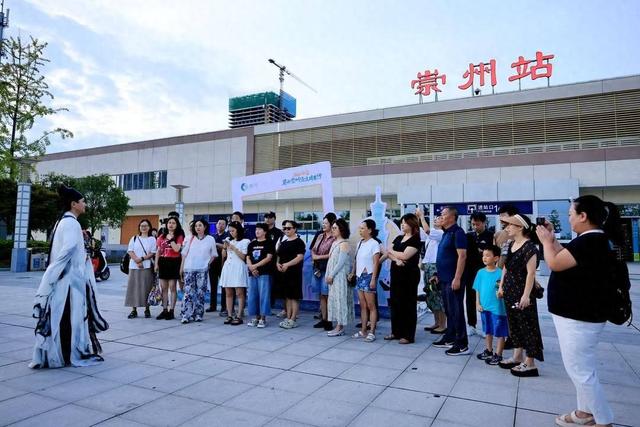 高铁直达 重庆游客组团打卡成都崇州 这波文旅体验太上头了
