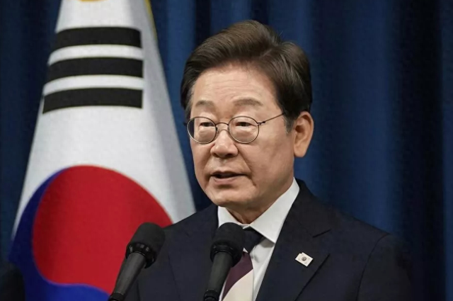 翻脸比翻书还快？李在明收下特朗普的厚礼，对中国渔船下达抓捕令