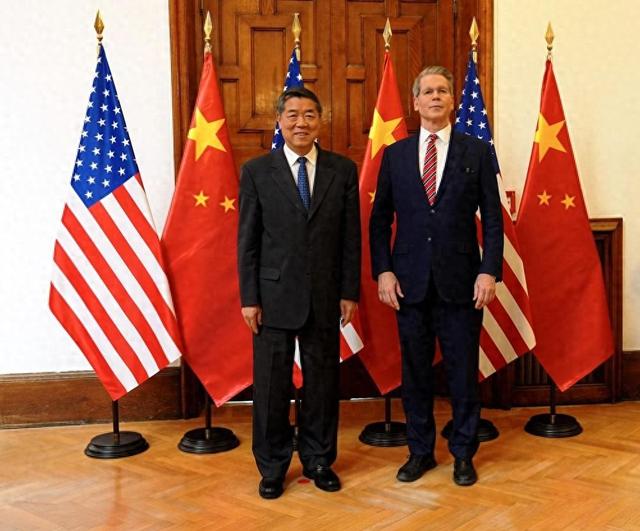 会谈结束，美财长眉头紧锁，挤出11个字，美网民感叹：这次真变了