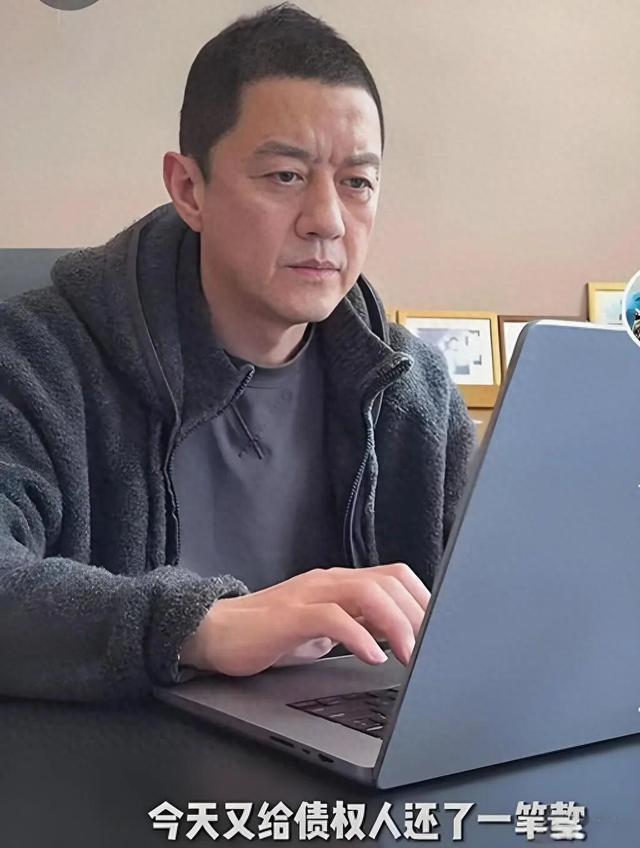 李亚鹏再陷财务危机：1381万被执行，495万股权冻结背后的商业迷局