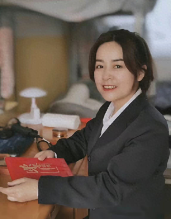 陕西美女老师刘丽萍去世，年轻漂亮，学生曝原因，抢救7天后离世