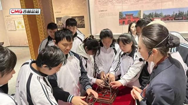 国际盲人节｜长春历史文化博物馆开展非遗无障碍体验活动 让视障人群“看见”历史