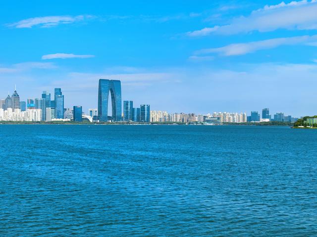 金鸡湖，一幅永不落幕的动态苏绣长卷