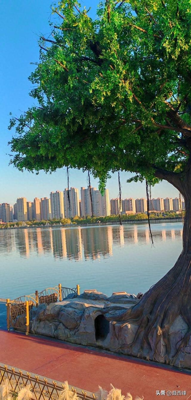 诗一首:日落咸阳湖