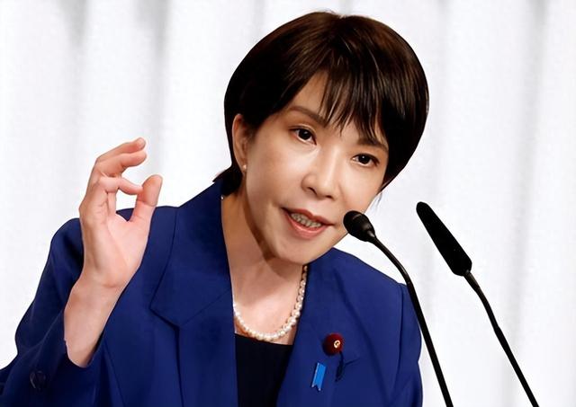 高市早苗紧急搬救兵，中国开始清点在日公民，传递了什么信号？