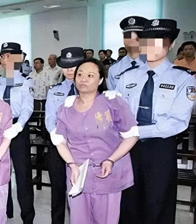 佛山富婆的覆灭史：她的奢靡荒唐，只有你想不到没有她做不到