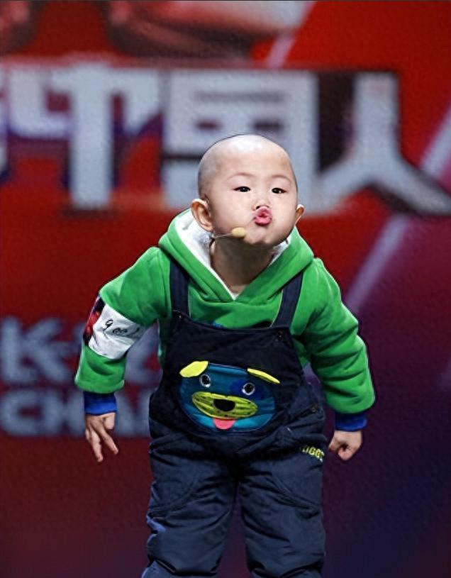3岁上央视，5岁登春晚，7岁就年薪百万，没想到现在却成了这样子