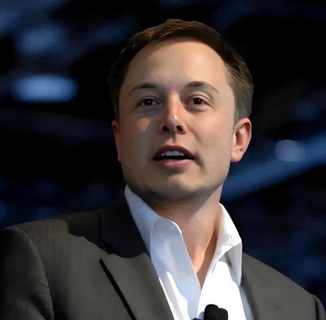 马斯克一语成真	，全球争抢的不是芯片，而是中国20万一台的变压器