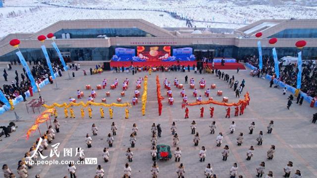 新疆阿勒泰：第十九届乌伦古湖冬捕文化旅游节开幕