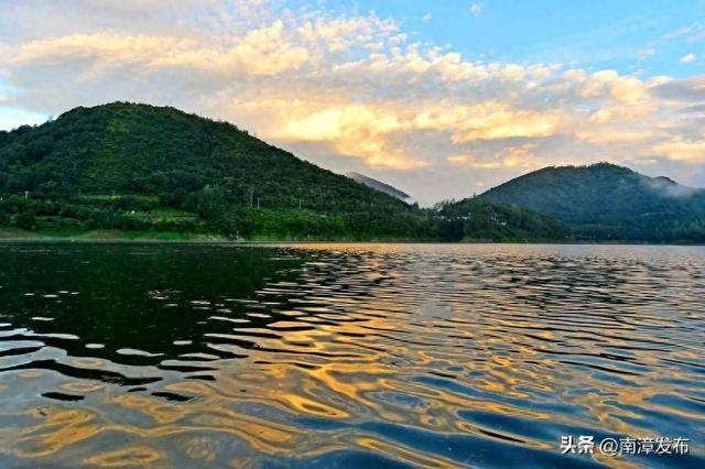 南漳：朝霞红似火 美景入画来