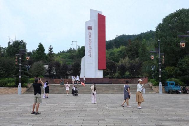 游客重温革命记忆，瑶里红色旅游火热！
