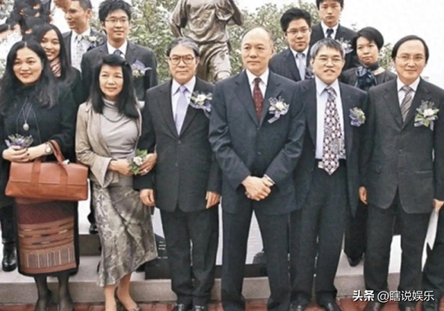 霍英东家规森严：二房三房太太貌美得宠，都生了儿子却从不争家产