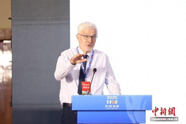 《万物同舟：一位法国生态学家的30年中国科研行纪》亮相2025天府书展