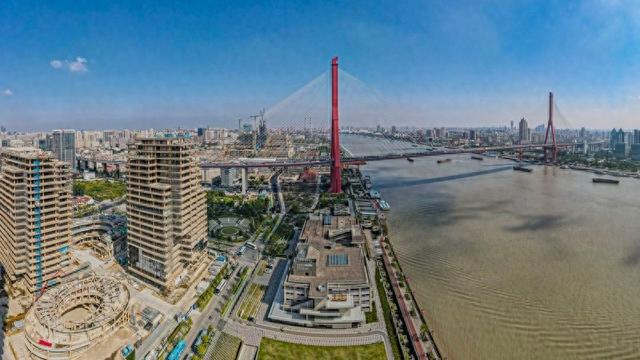 江流之上的永恒灯塔  杨浦区秦皇岛路32号印象