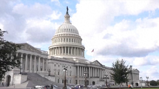 特朗普关税战遭反噬！自己选的大法官倒戈，万亿退税恐拖垮美国