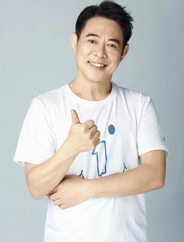 李连杰宣布大女儿结婚，送国产车婚嫁，华为老总余承东感谢支持！