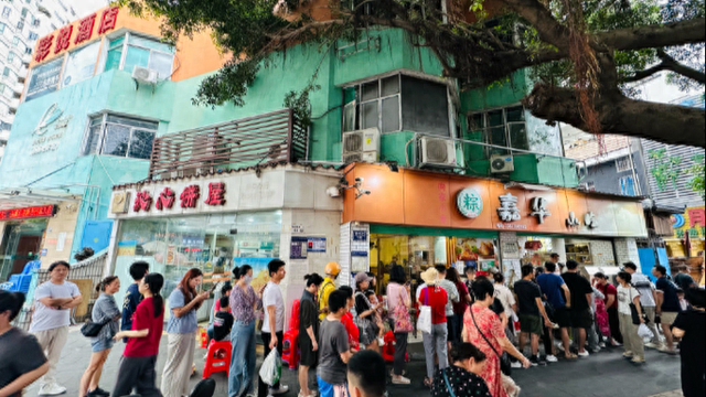 特种兵式旅游过时了，他们，“为了吃，一天五顿都不够”