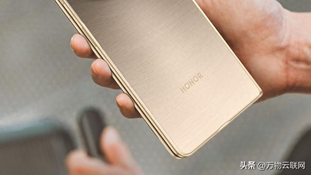 荣耀 500 Pro 的电池规格曝光：Honor 500 Pro配备8000mAh大容量电池