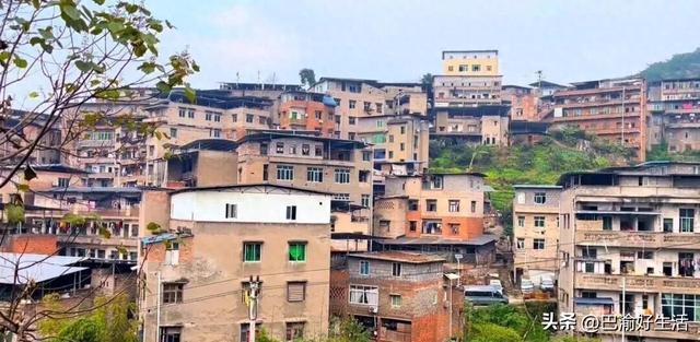 "其龙"还是"麒龙"？这个让重庆人吵翻天的站名，背后竟藏着…