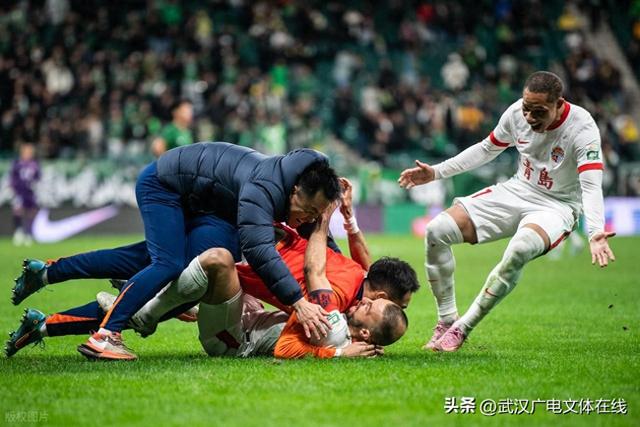 中超综述：争冠三强齐齐遭遇顽强阻击 降级区仍有悬念北京国安成“判官”