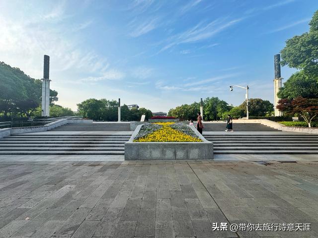 绍兴仓桥直街漫步，不要错过了邻近的城市广场