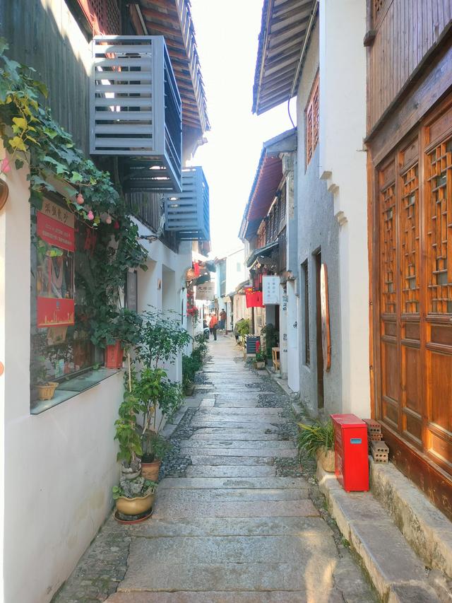 蜀山陶韵：古南街·陶二厂·石坝行记