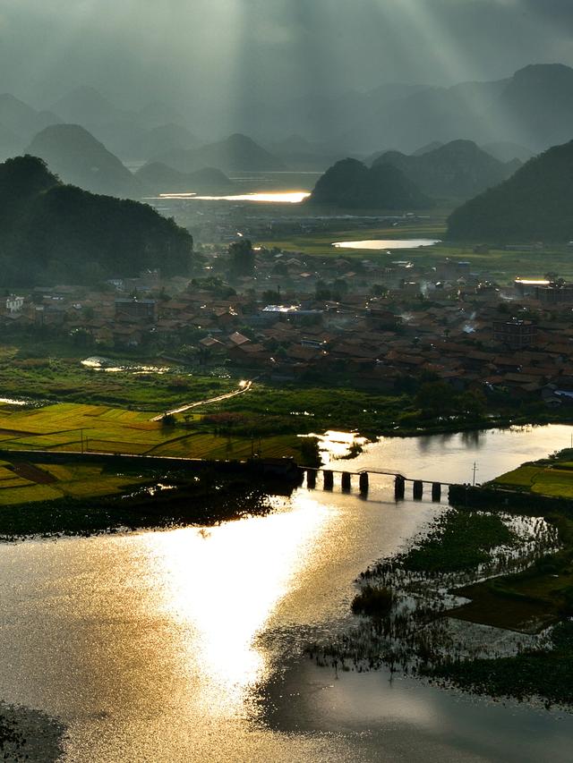 美景｜坠入普者黑的暮色时光