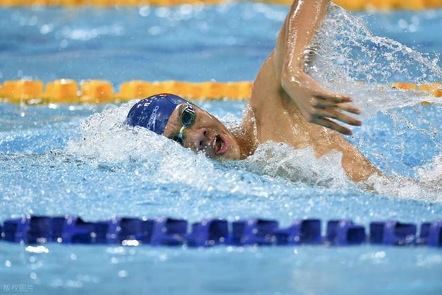 全运会游泳-张展硕男子200米自由泳夺冠 潘展乐摘铜 孙杨犯规无成绩