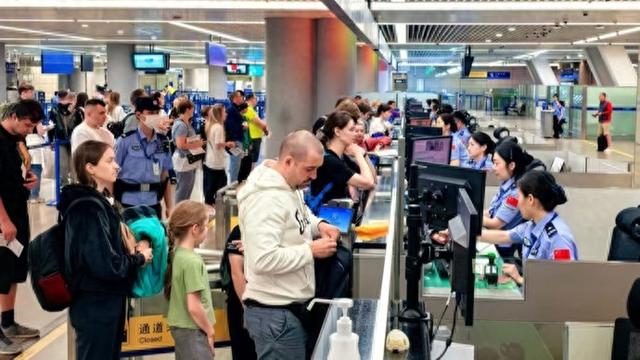 外籍旅客通关效率升14%，上海边检总站助力“中国入境旅游第一站”加速落地