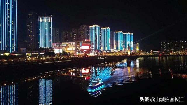 四川反差感很大的地级市，人均GDP垫底，但却拥有秀美之城的头衔