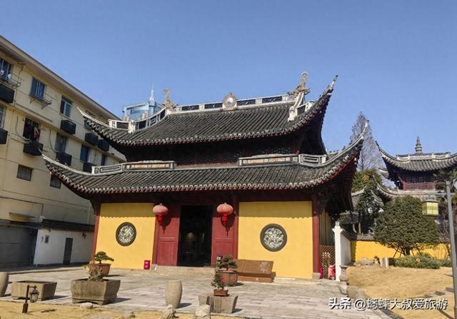 这个杭州特殊古刹，80%人都错过，为东晋名人府邸，如今一地两用