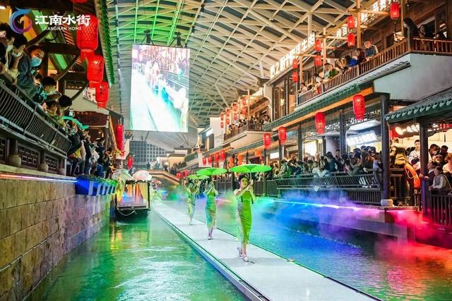 从“一次性打卡”到“反复回访”：江南水街的长尾吸引力在哪里？