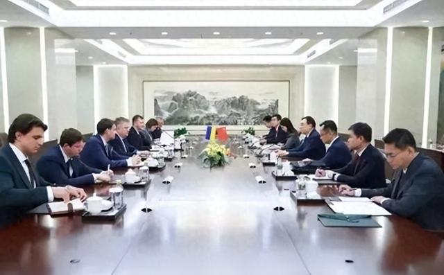 乌方访华回国后，泽连斯基通告全球，恐要制裁中方，理由简直荒唐
